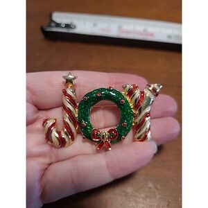 Vintage Christmas Joy Brooch Wreath Candy Cane Stripes Star Gold‎ Tone 2.25"